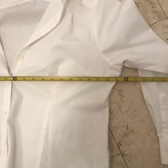 White tailored blouse with button cuff. - Picture 6 of 9